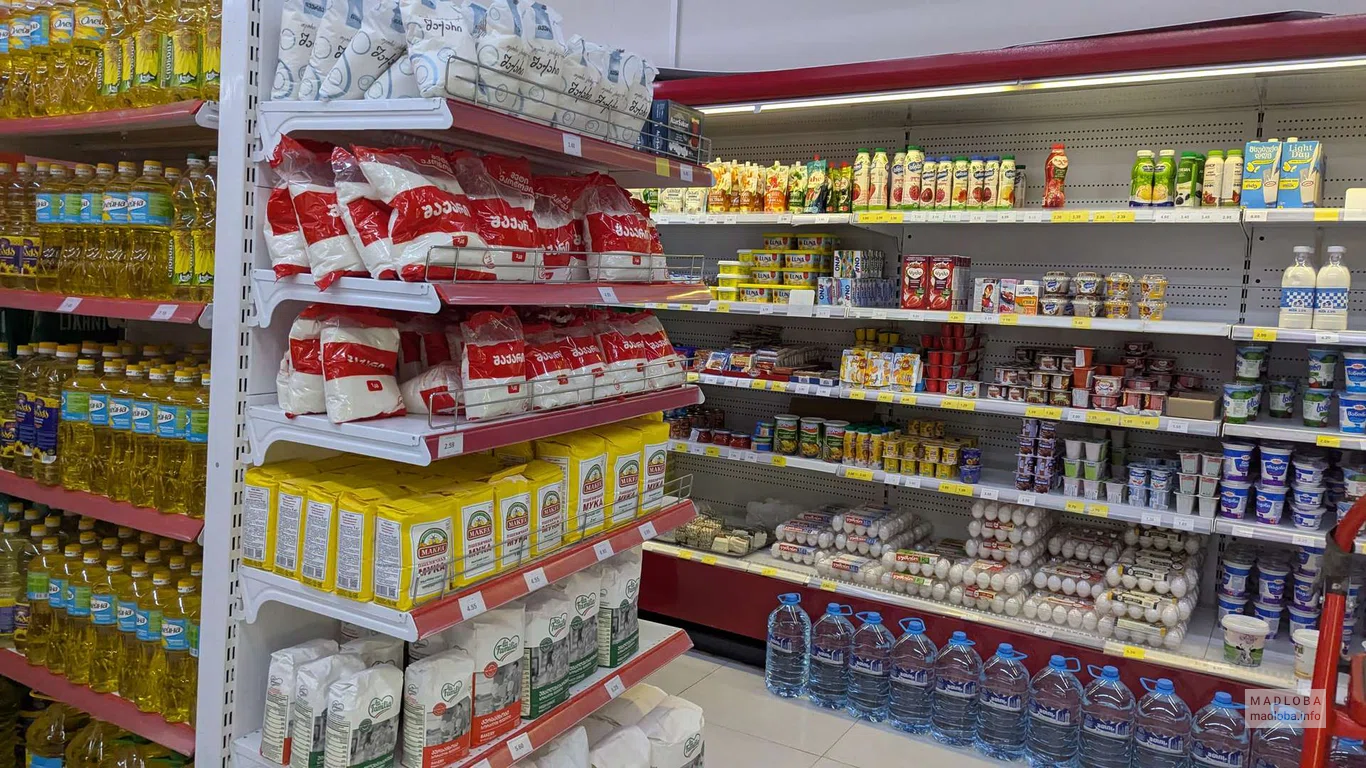 Мука, яйца и другие продукты в магазине Magniti