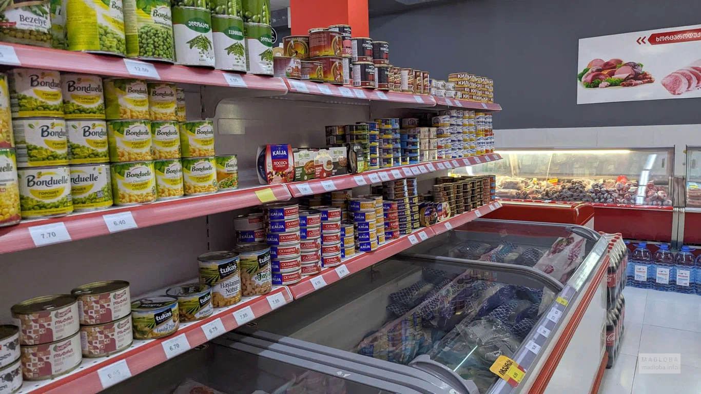 Консервы в магазине Magniti