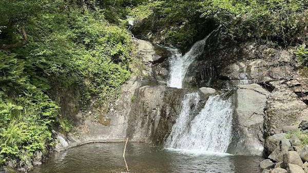 Малый водопад Махунцети