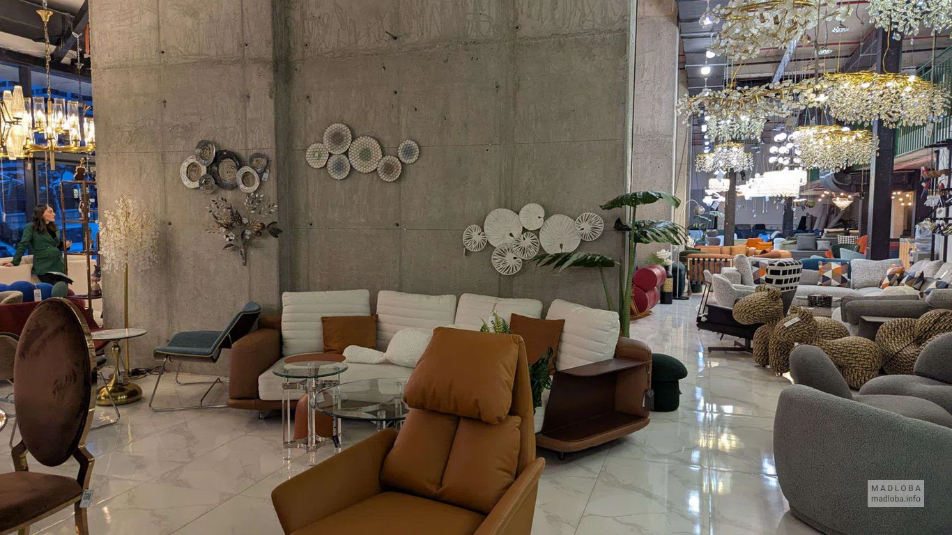 мебель в магазине MamuLux в Батуми