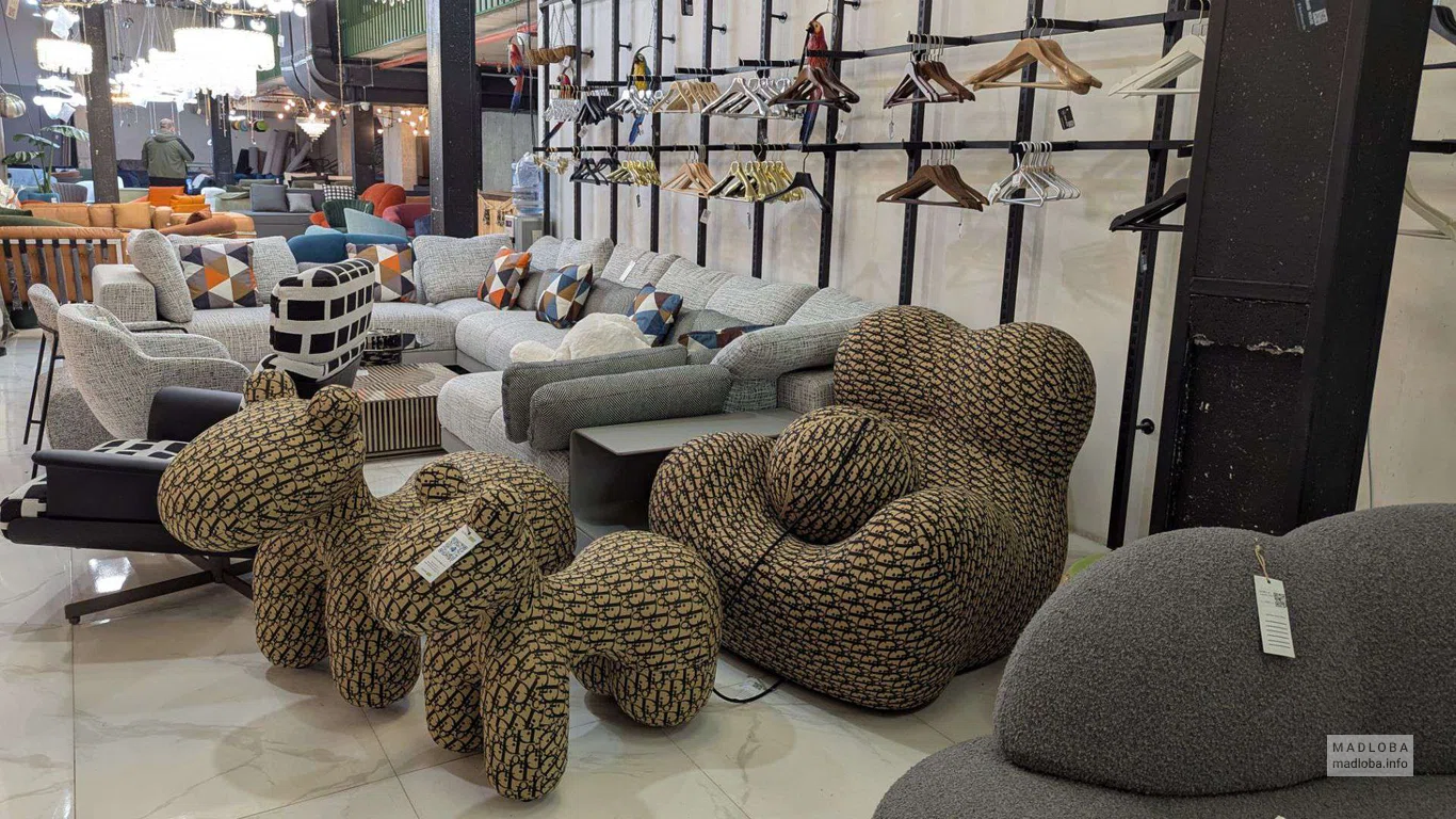мебель в магазине MamuLux в Батуми