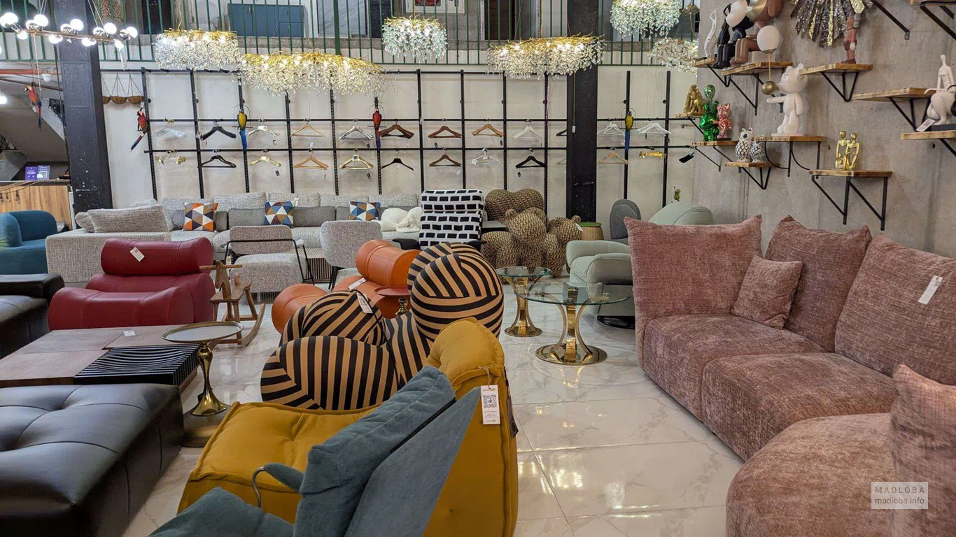 мебель в магазине MamuLux в Батуми