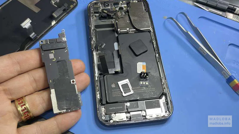 Мастерская по ремонту мобильных телефонов MeMe (Apple Repair Solution)