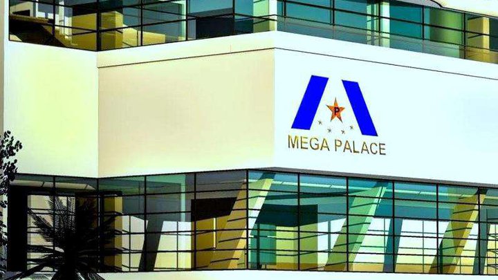 Mega Palace Apartment