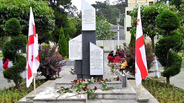 Memorial to those killed and missing during the August 2008 war