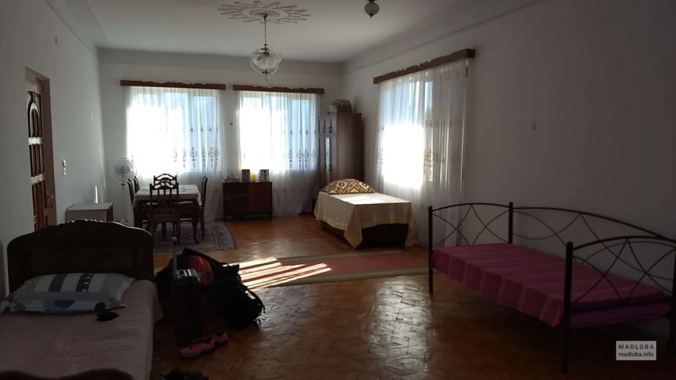 Общая комната в хостеле Merab