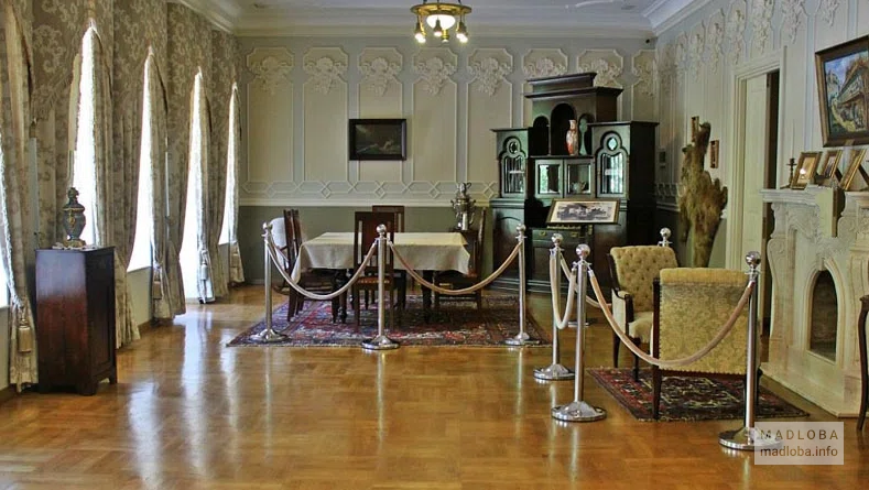 Интерьер музея и центра азербайджанской культуры