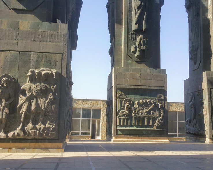 Монумент История Грузии в Тбилиси 3