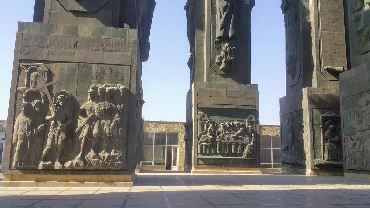 Монумент История Грузии в Тбилиси 3