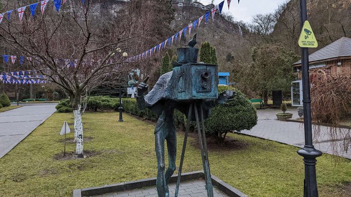 Monument to the photographer