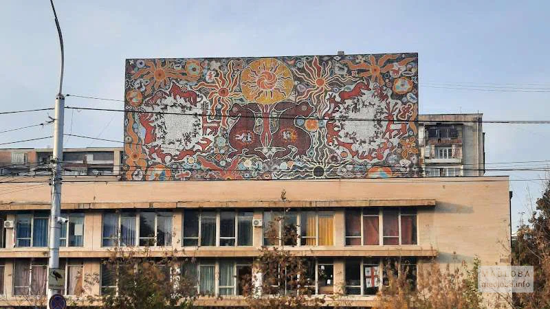 Мозаика Церетели на Дворце культуры - автор Зураб Церетели