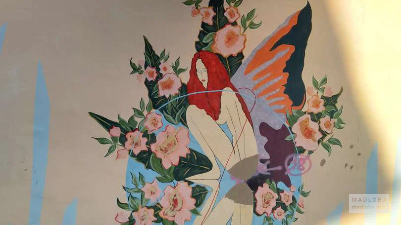 NIKO Street Art: Mariam Ramishvili - Flower Girl Mural