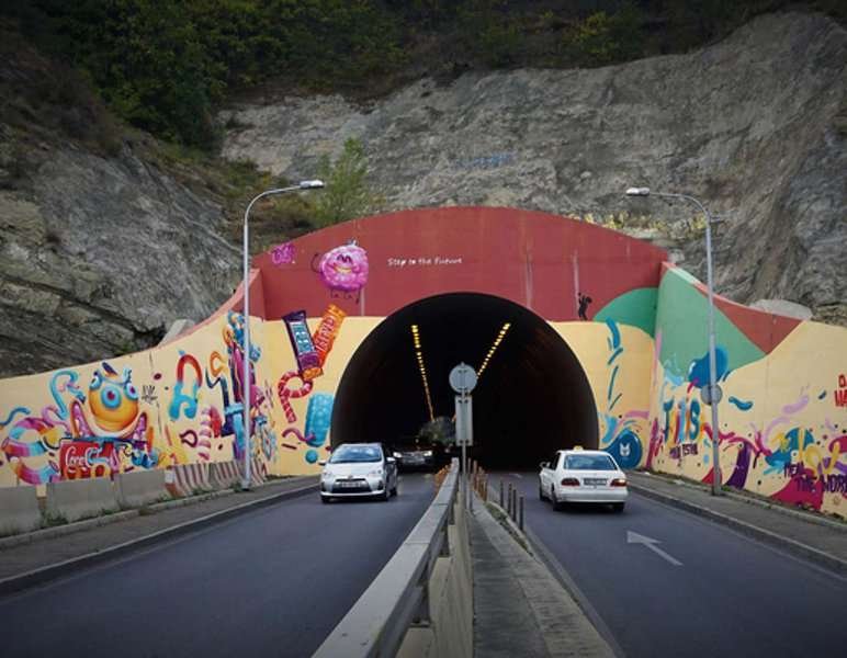 Mural_22Sweet_Wall22_avtor_HRVB_THE_WEIRD_NI