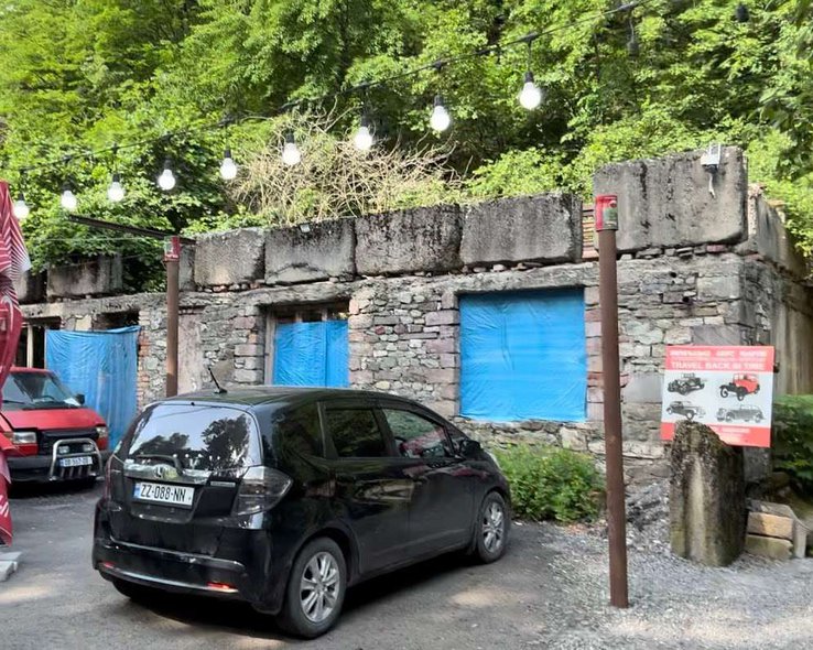 Музей-кладбище старых автомобилей в Пасанаури - 10.jpg