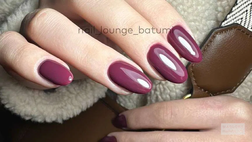 Nail Lounge Batumi beauty Salon manicure