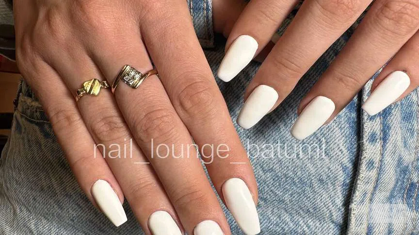 Nail Lounge Batumi beauty Salon manicure