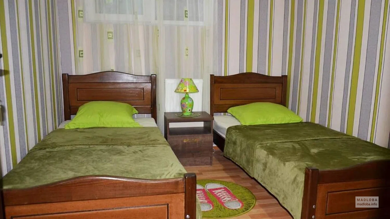 Кровати в гостевом доме Нано в Тбилиси