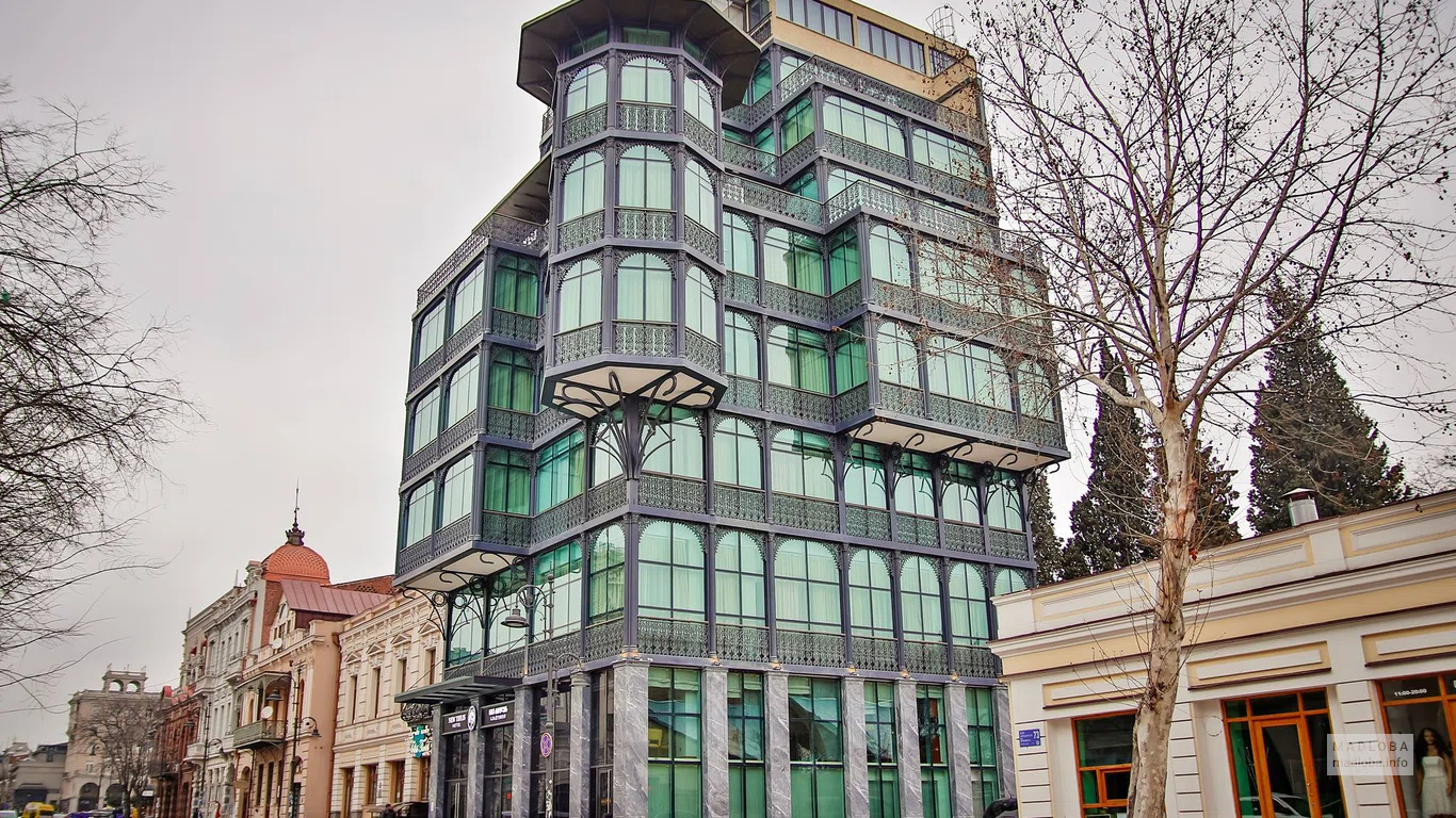 Здание New Tiflis Hotel в Грузии
