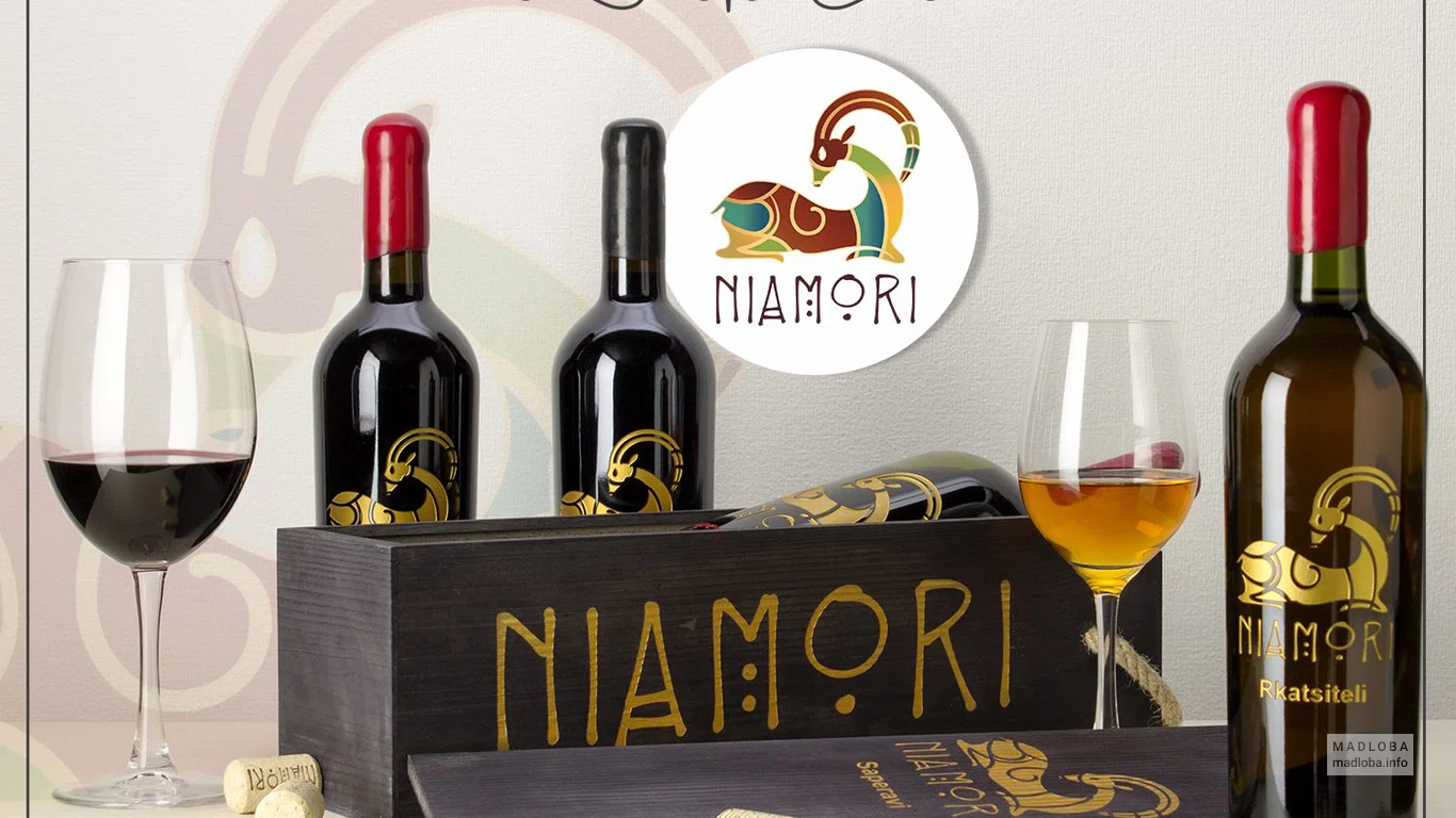 Эмблема компании по производству вина Ниамори