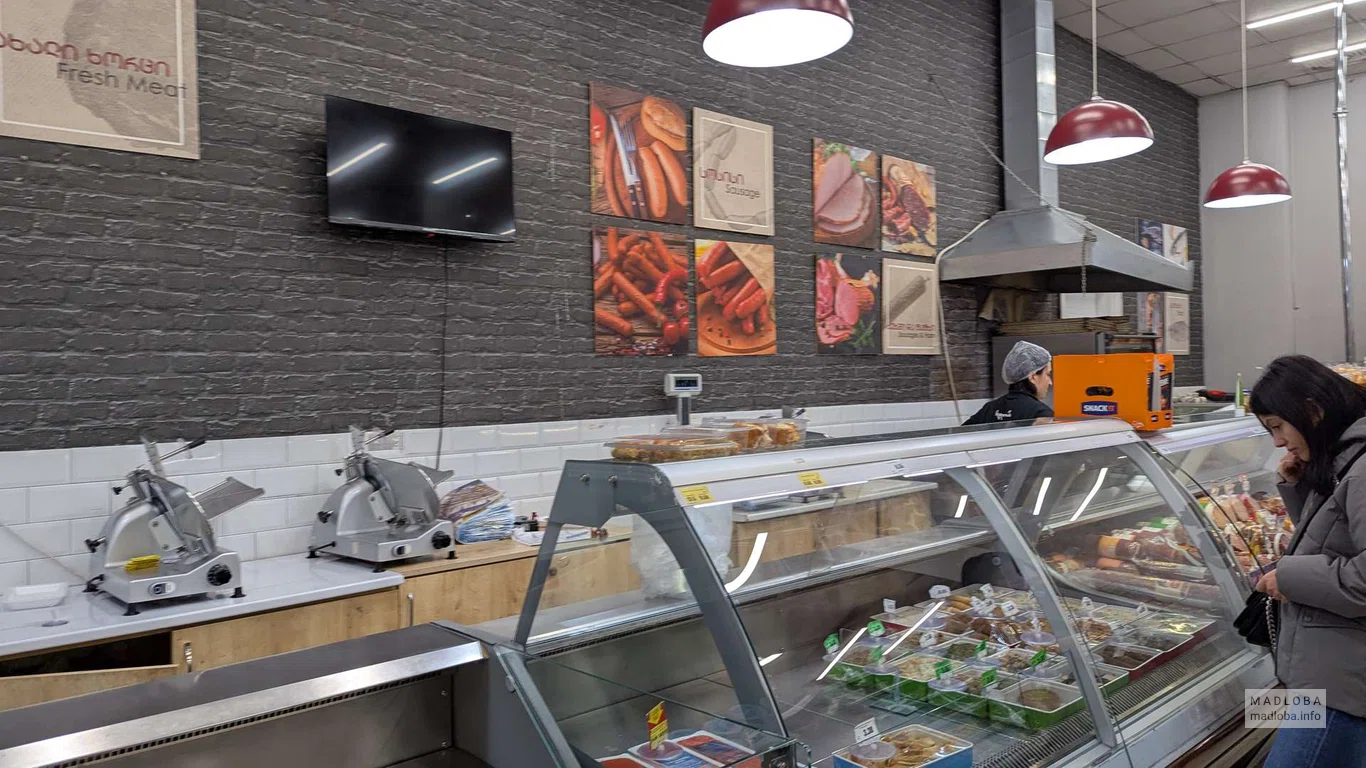 мясные продукты в супермаркете Nikora