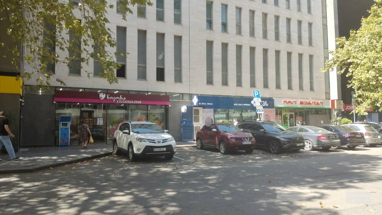 Nikora Supermarket — супермаркет на улице Сулхана Цинцадзе