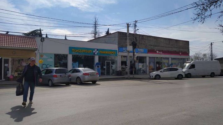 ნიკორა (ქიზიყის ქ. 1)