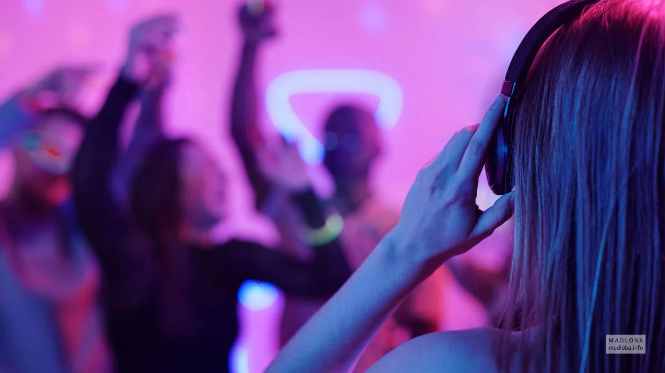 Ночной клуб Taksim Pub & Night Club в Тбилиси