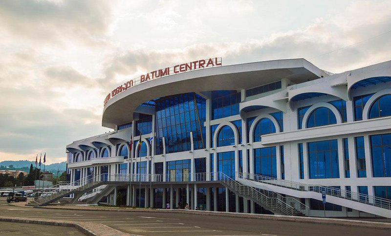 Novyy-zhd-vokzal-v-Batumi-1Batumi Central Railway Station.jpeg