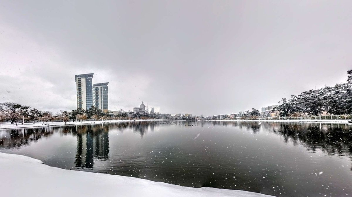 Nurigeli Lake in Batumi in the snow - 1