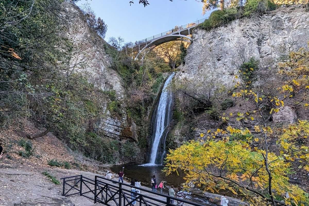 Observation deck over the waterfall