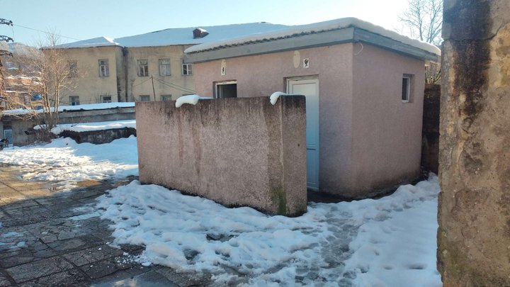 Public toilet (Gelatskaya St.)