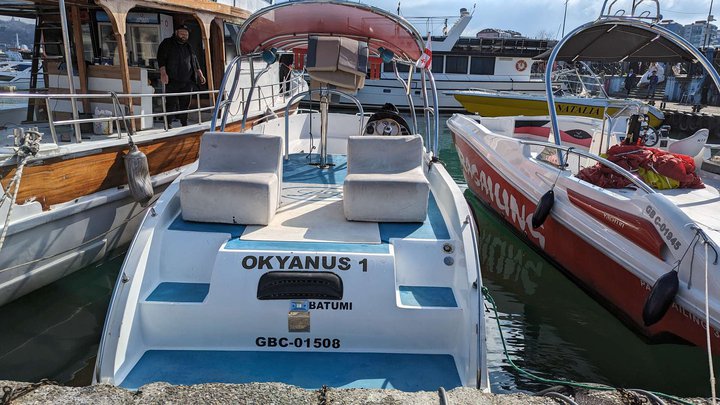 Катер "Okyanus 1"