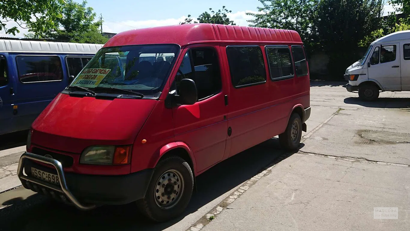 Bus station Tsnori