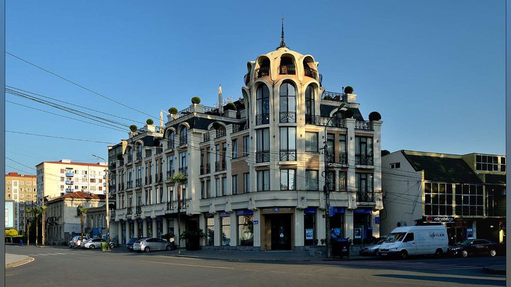 Basis Bank (ул. Театральная 1)