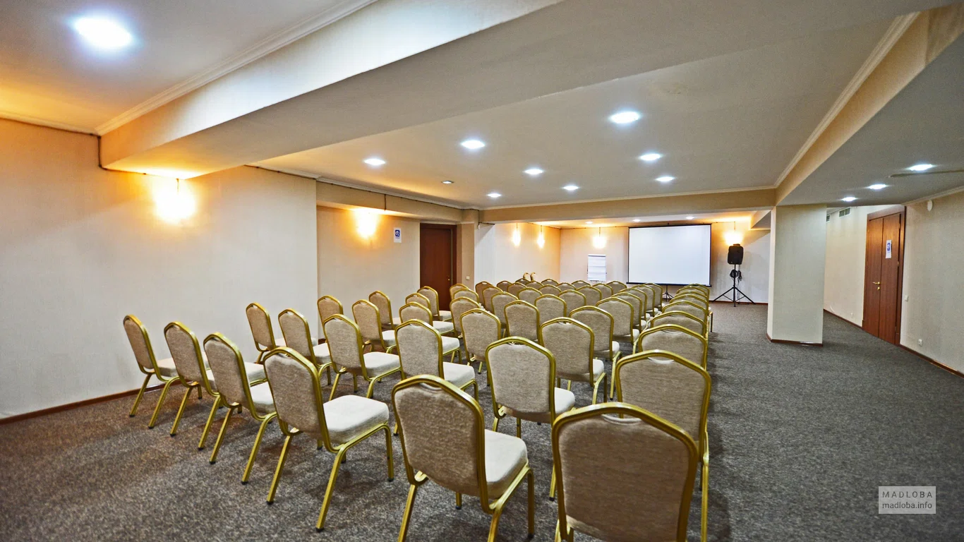 Конференц-зал в отеле Astoria Tbilisi