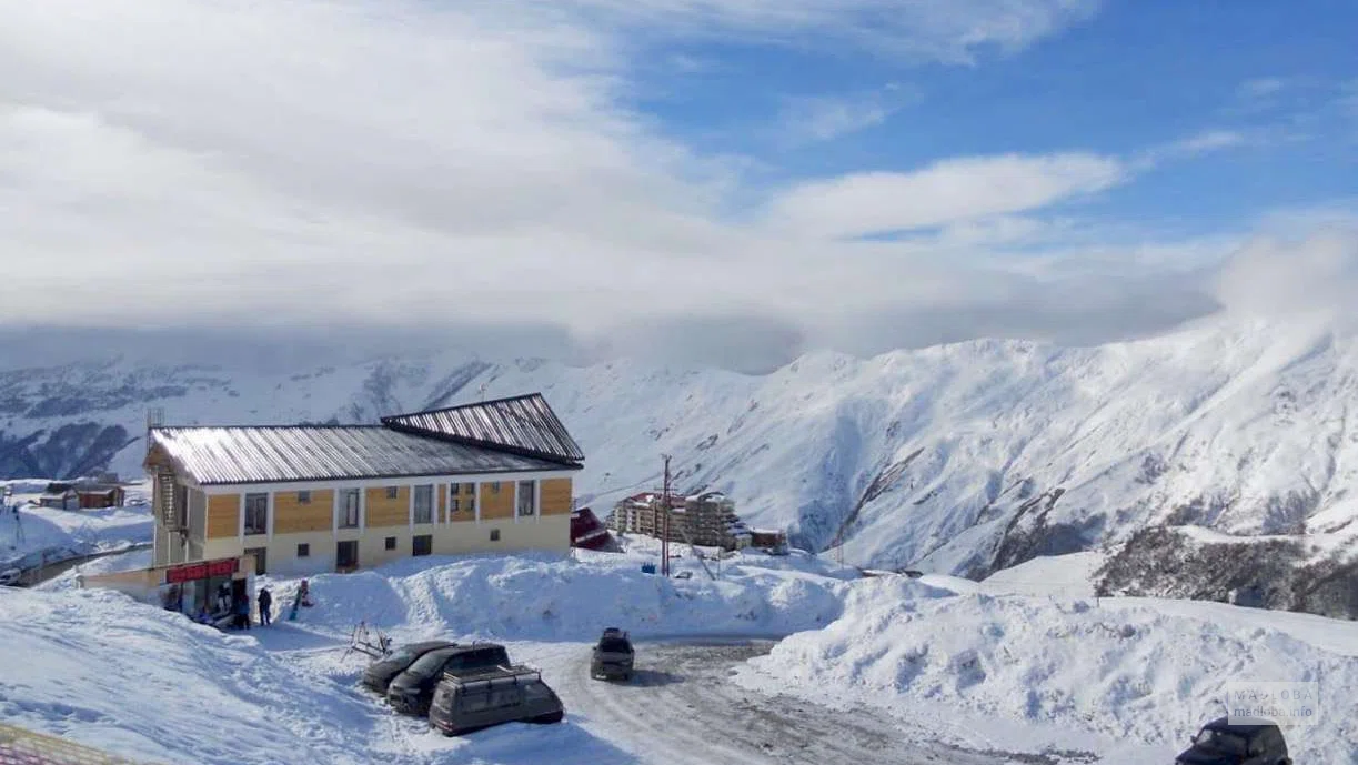 Отель «Rezo Hut» в Гудаури