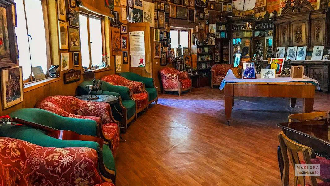 Дом-музей писателя Отиа Иоселиани в Цхалтубо