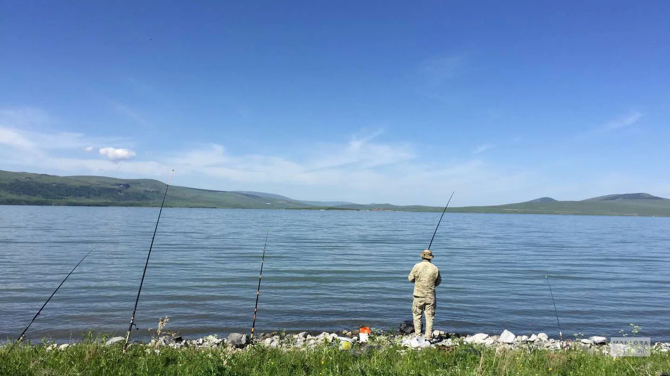 Рыбалка на озере Карцахи