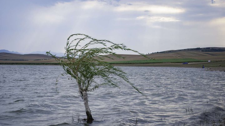 Озеро Надарбазеви