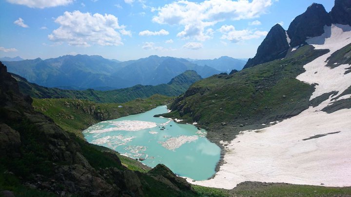 Lake Tsakatskarish Toba