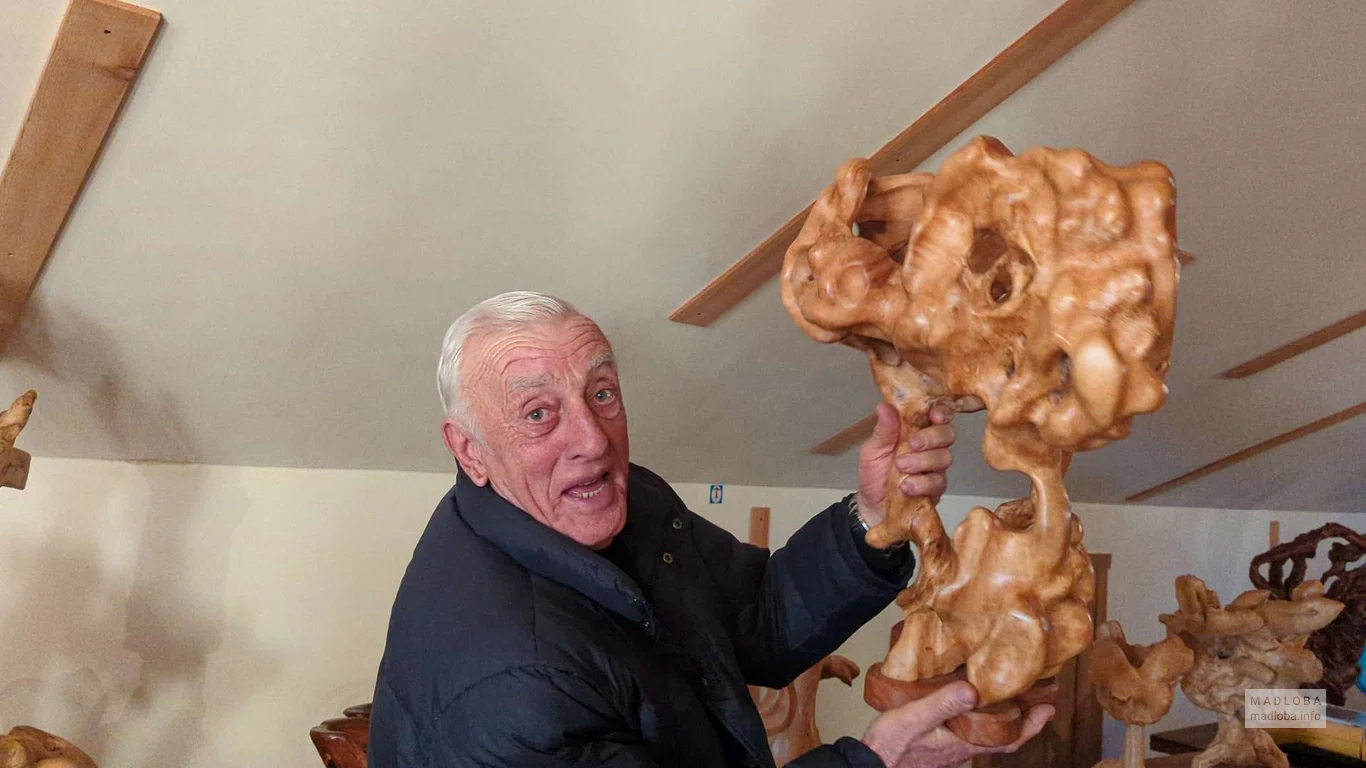 Гела Хунцаридзе – Мастерство древесной скульптуры из Цхалтубо