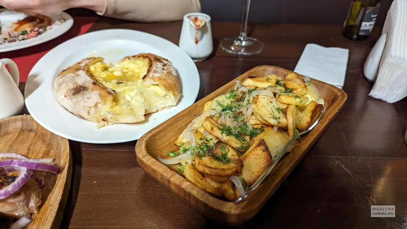 Georgian cuisine restaurant "Diaroni"