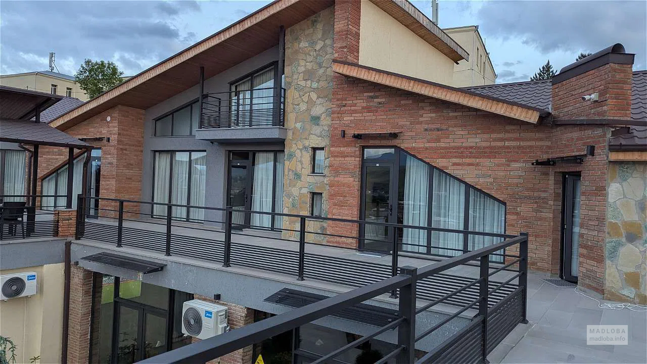 Второй этаж отеля Terrace Akhaltsikhe Hotel