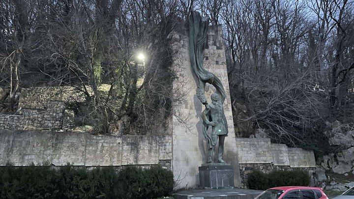 Monument to Galaktion Tabidze