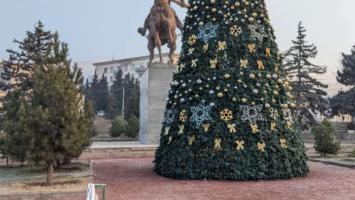 Памятник Георгию Саакадзе