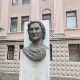 მონაზონი თეთრაძის ძეგლი