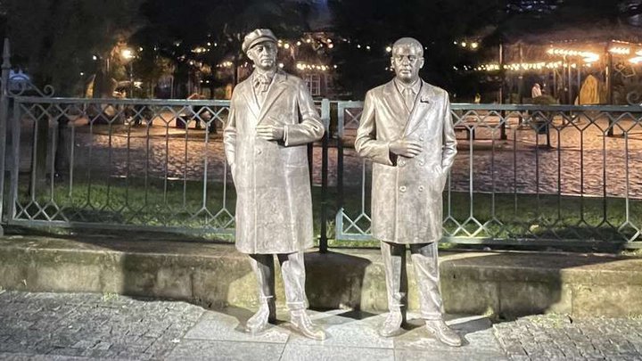 Памятник Паоло Иашвили и Тициану Табидзе