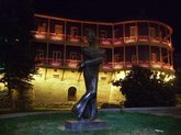შოთა ყავლაშვილის ძეგლი
