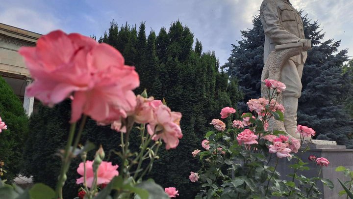 Monument to Stalin