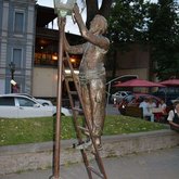 Monument to the Lamplighter